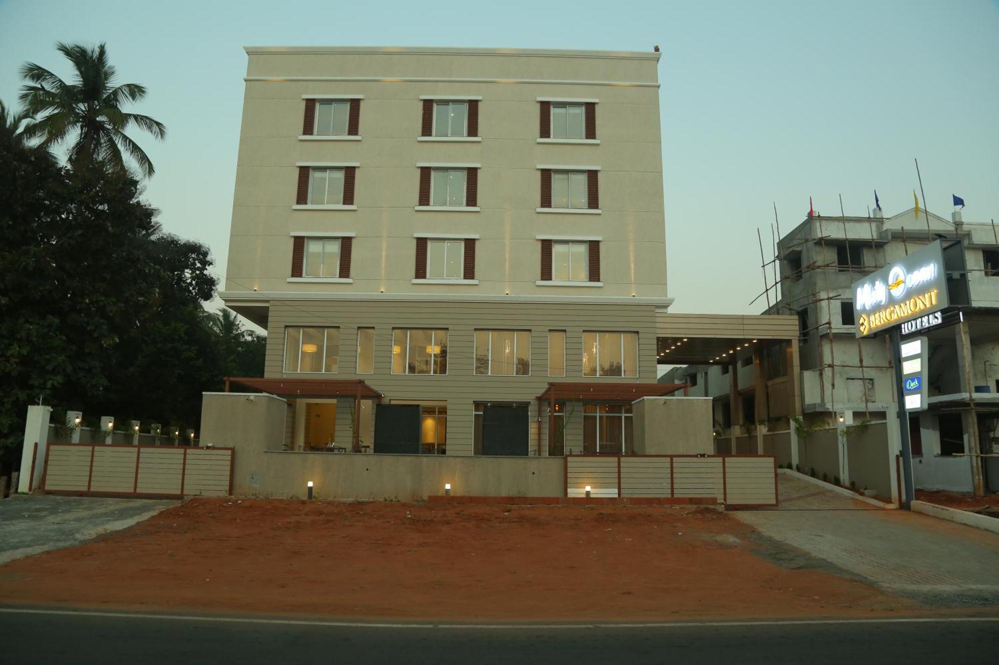 Misty Ocean - A Bergamont Group Of Hotel Kuilapalayam Ngoại thất bức ảnh