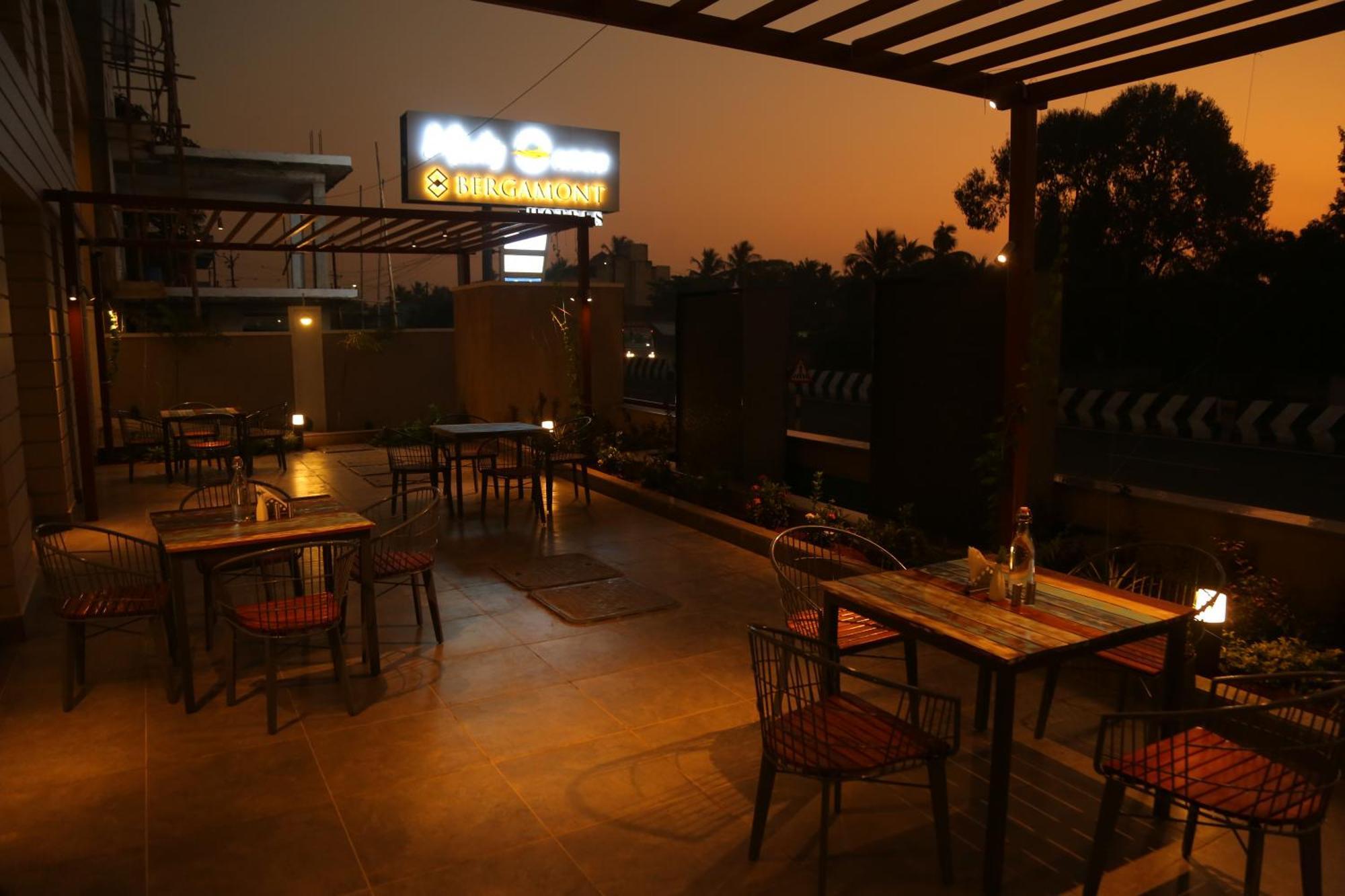 Misty Ocean - A Bergamont Group Of Hotel Kuilapalayam Ngoại thất bức ảnh